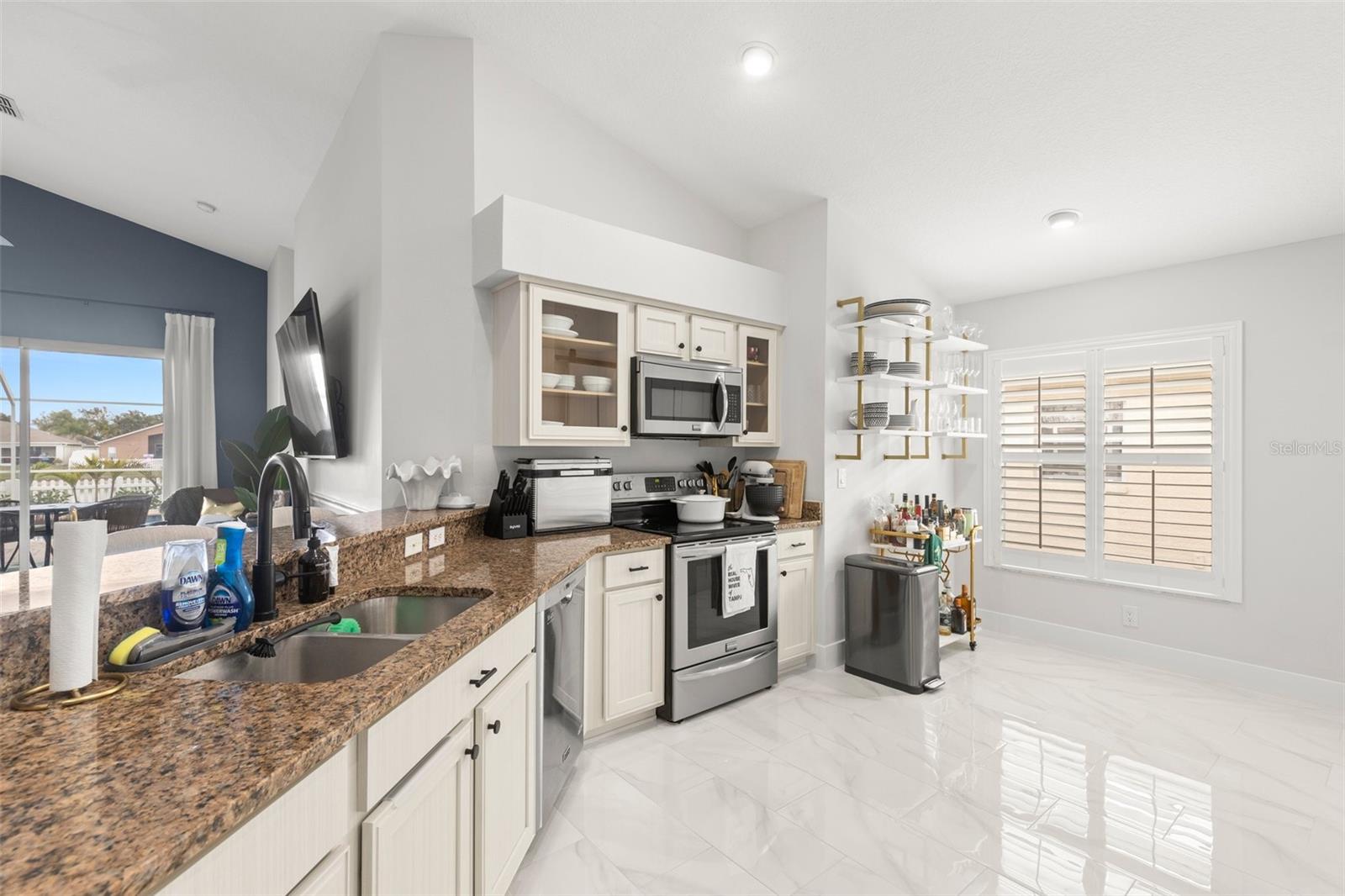 7320 NEWHALL PASS LN