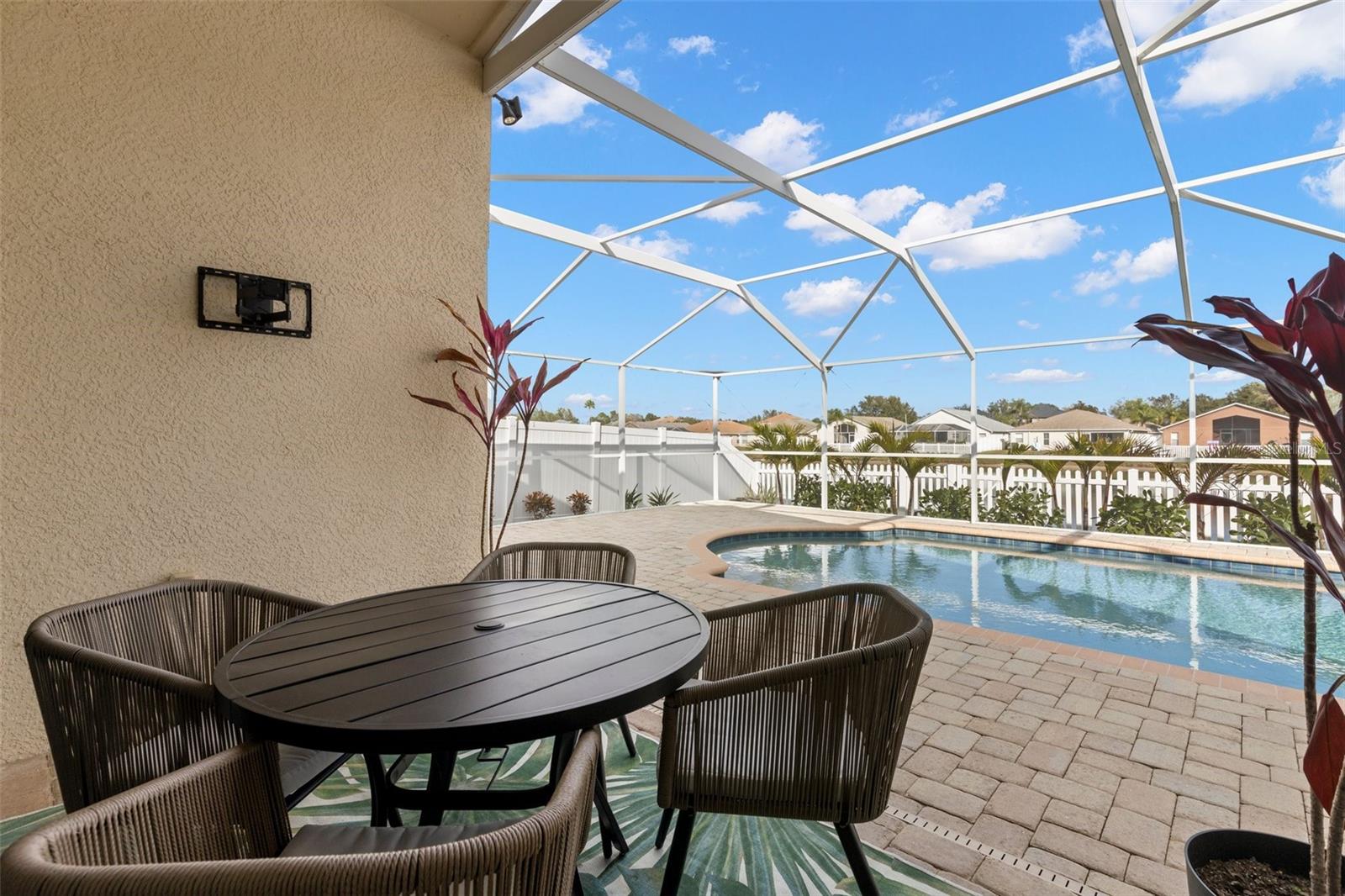 7320 NEWHALL PASS LN