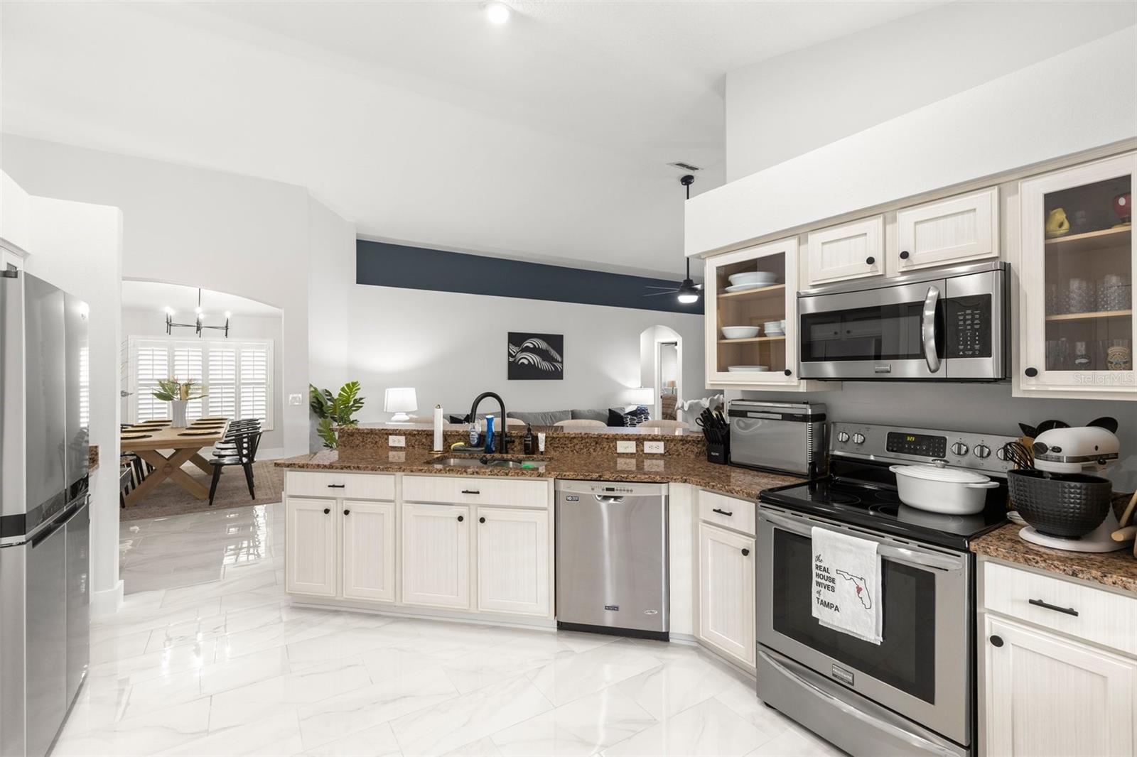 7320 NEWHALL PASS LN