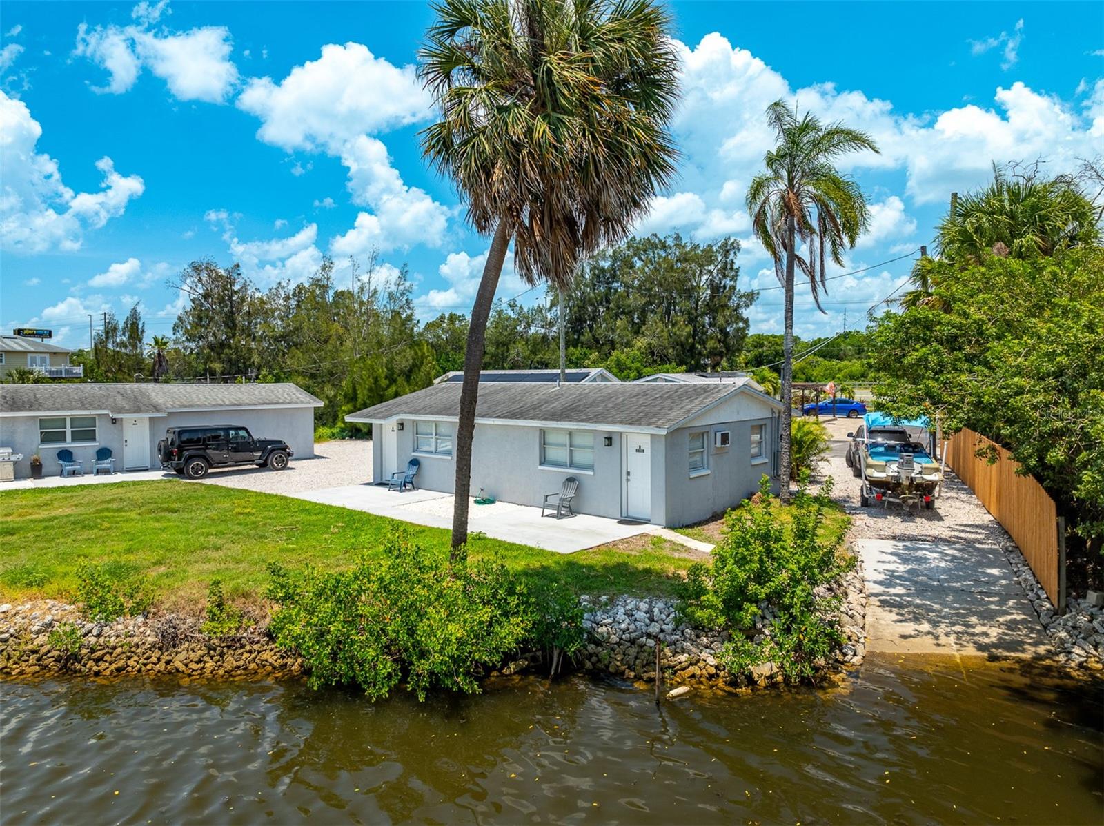 8820 ROCKY CREEK DR