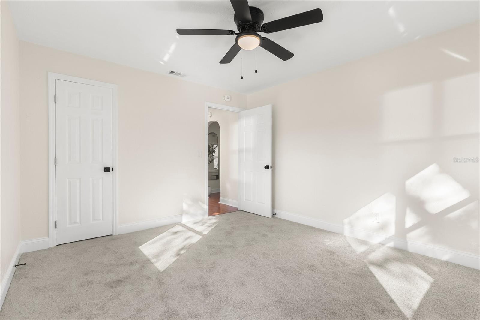 307 W ALVA ST