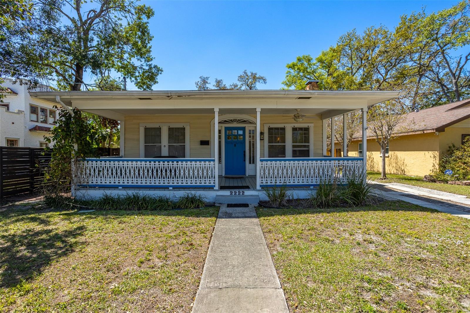 2222 N RIDGEWOOD AVE