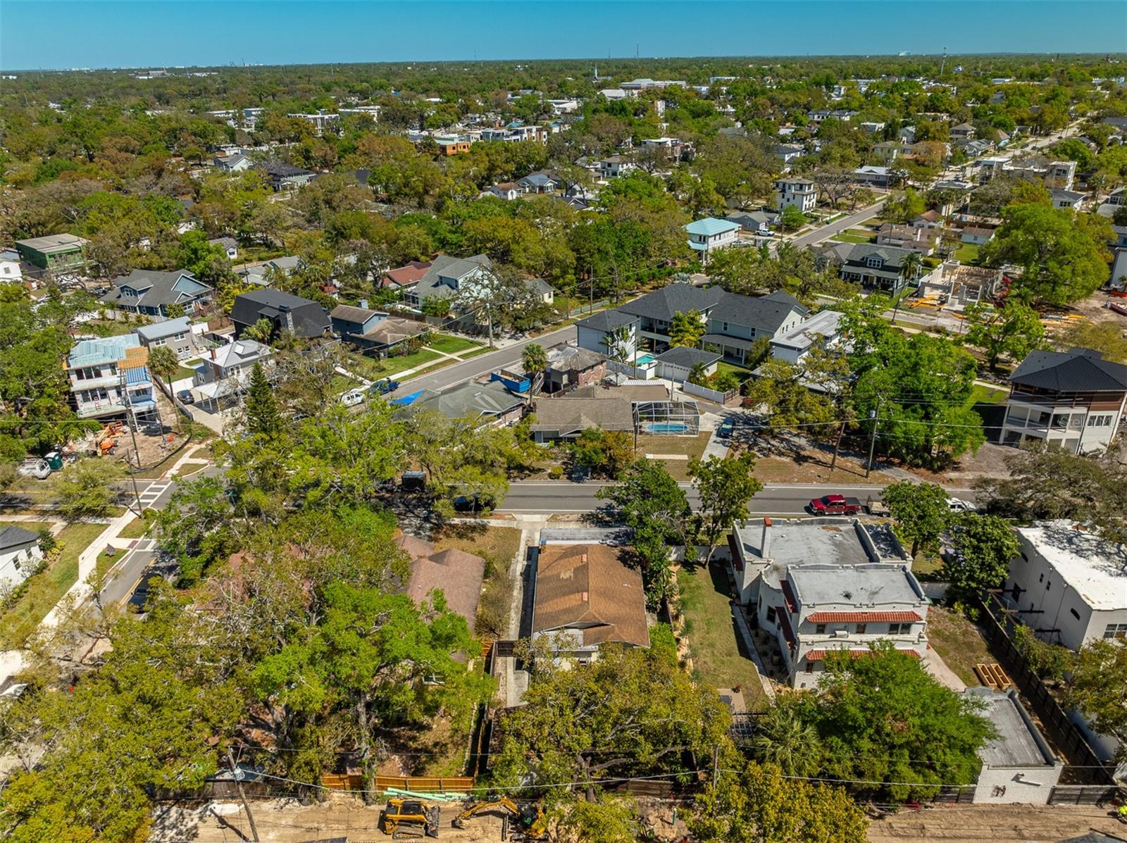 2222 N RIDGEWOOD AVE