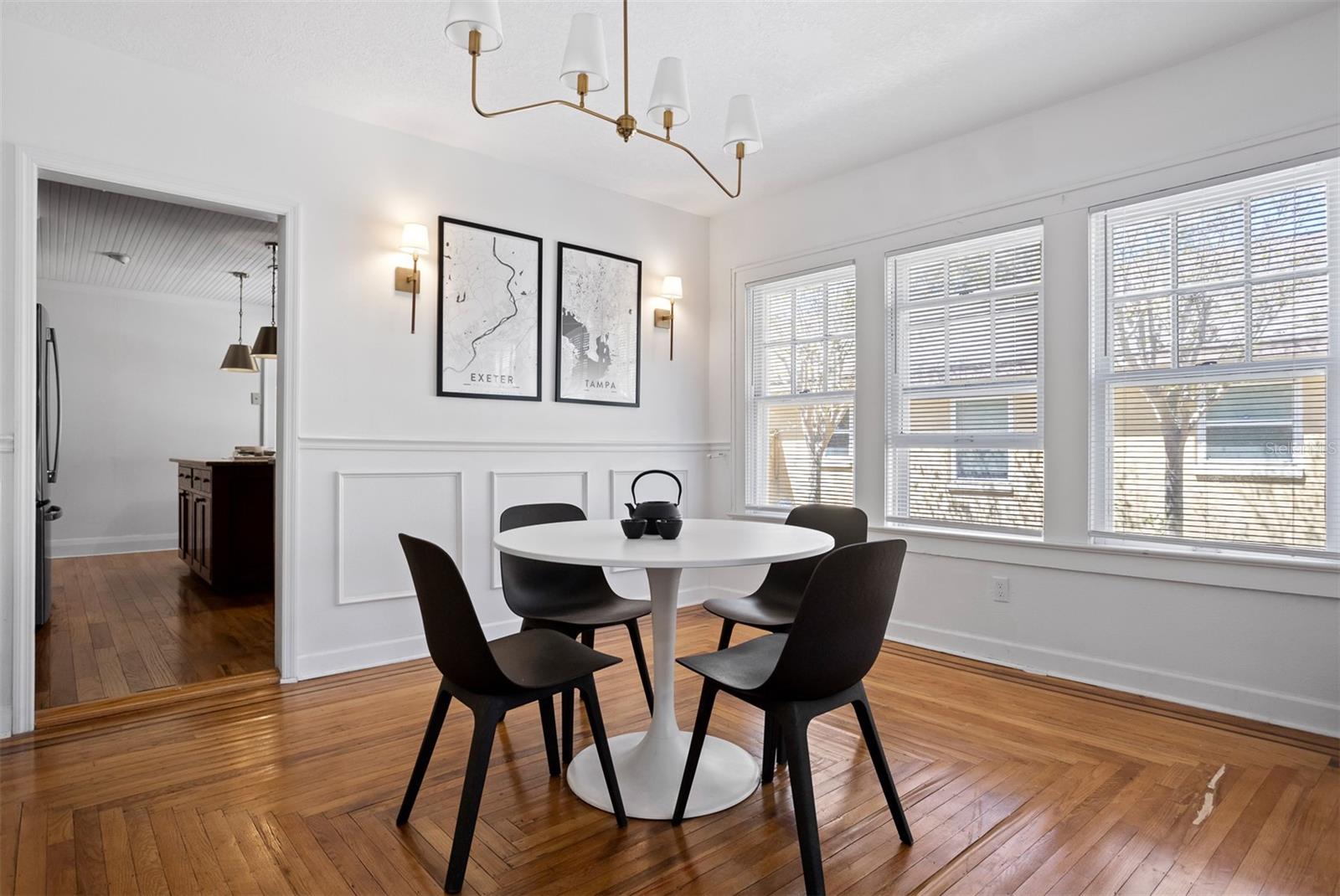 2222 N RIDGEWOOD AVE