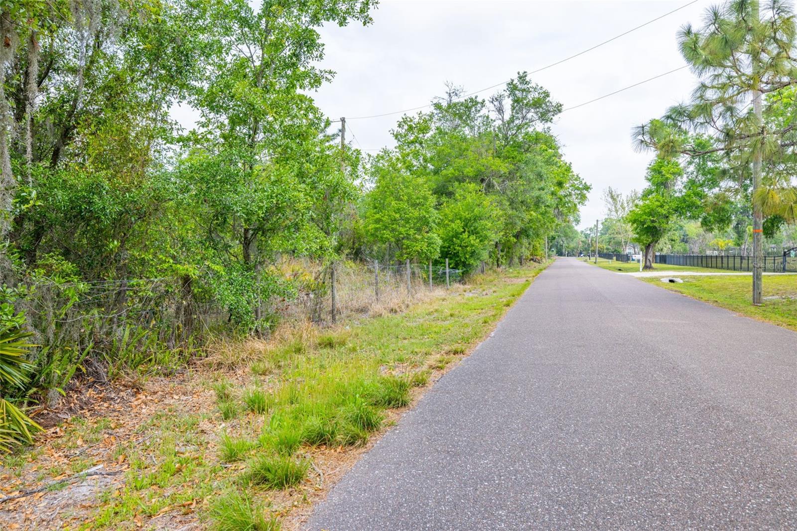 19084 RED BIRD LN