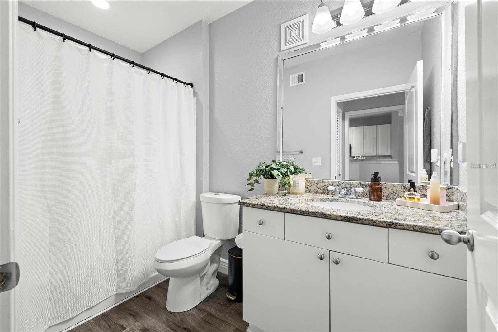 4221 W SPRUCE ST #1229