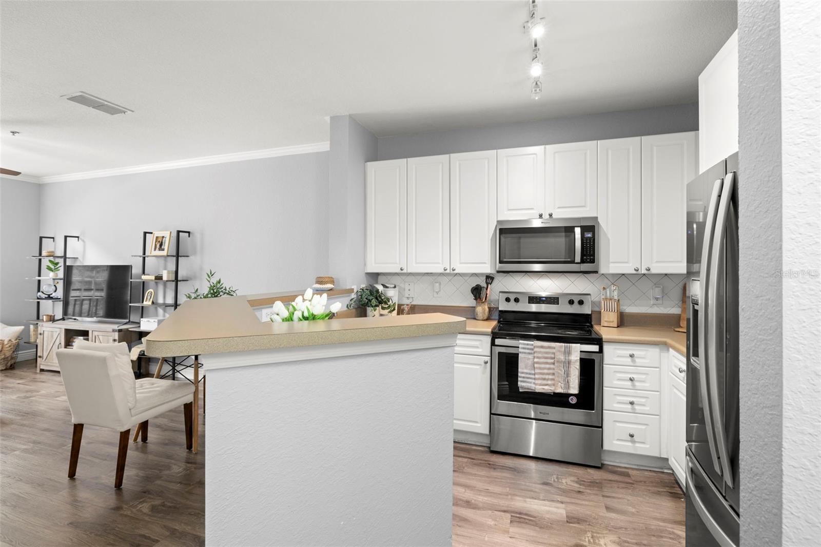 4221 W SPRUCE ST #1229