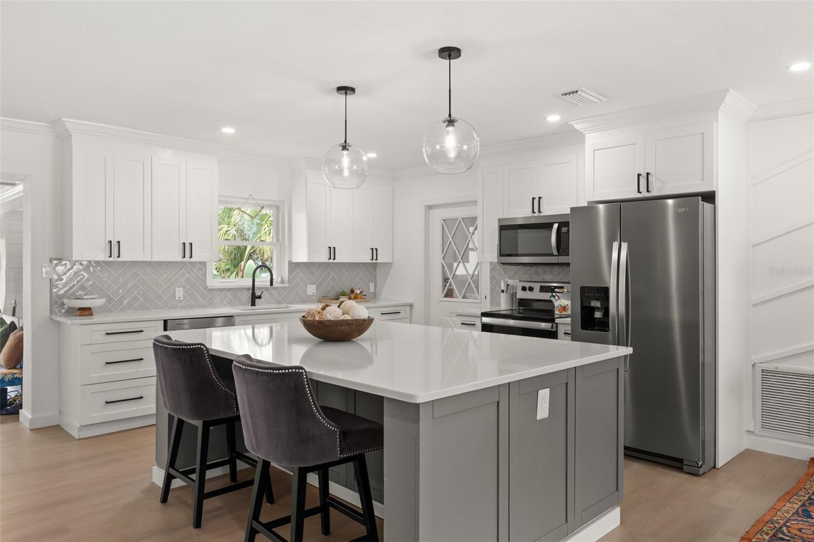 4709 W FAIR OAKS AVE