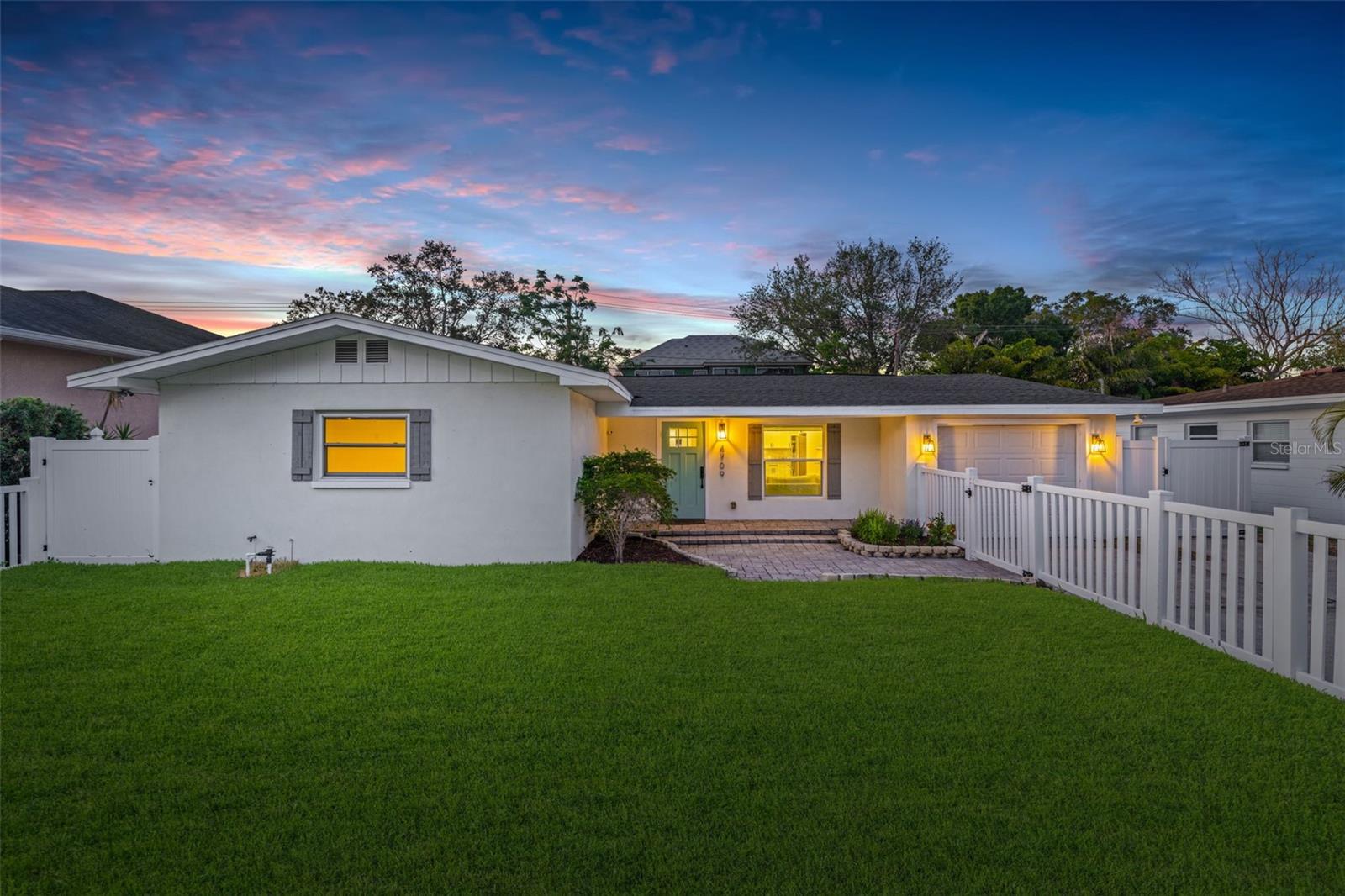 4709 W FAIR OAKS AVE