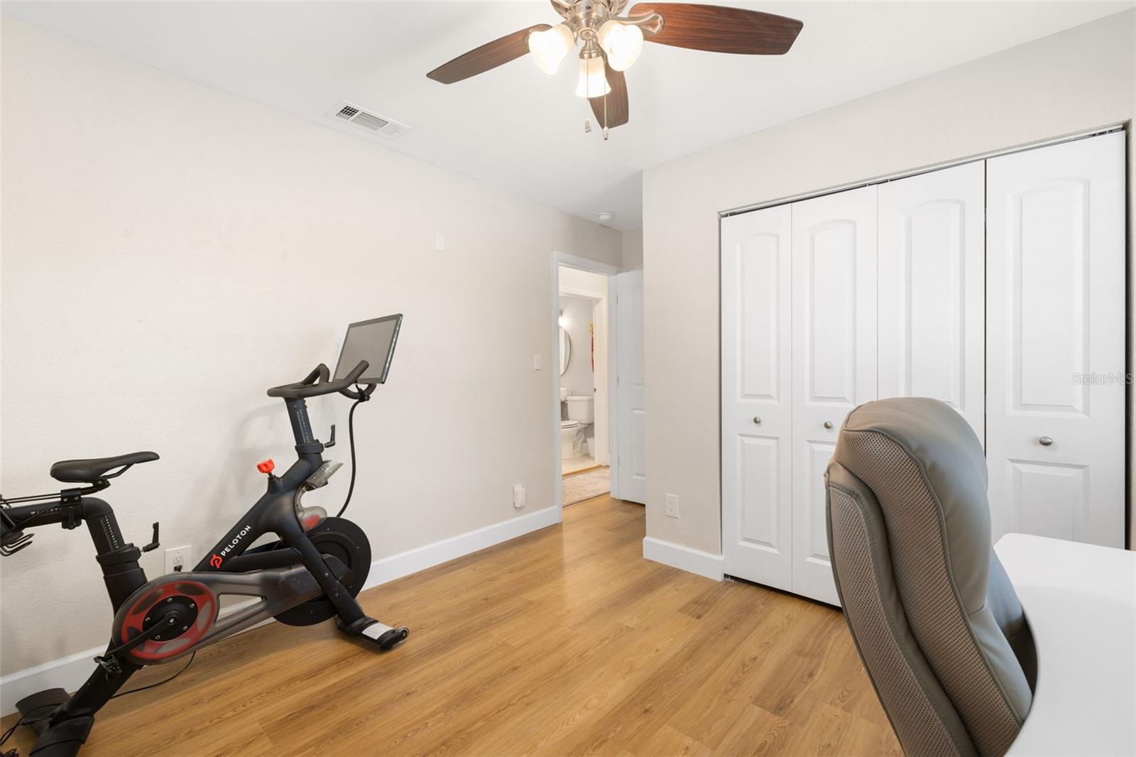 4208 W BAY VISTA AVE