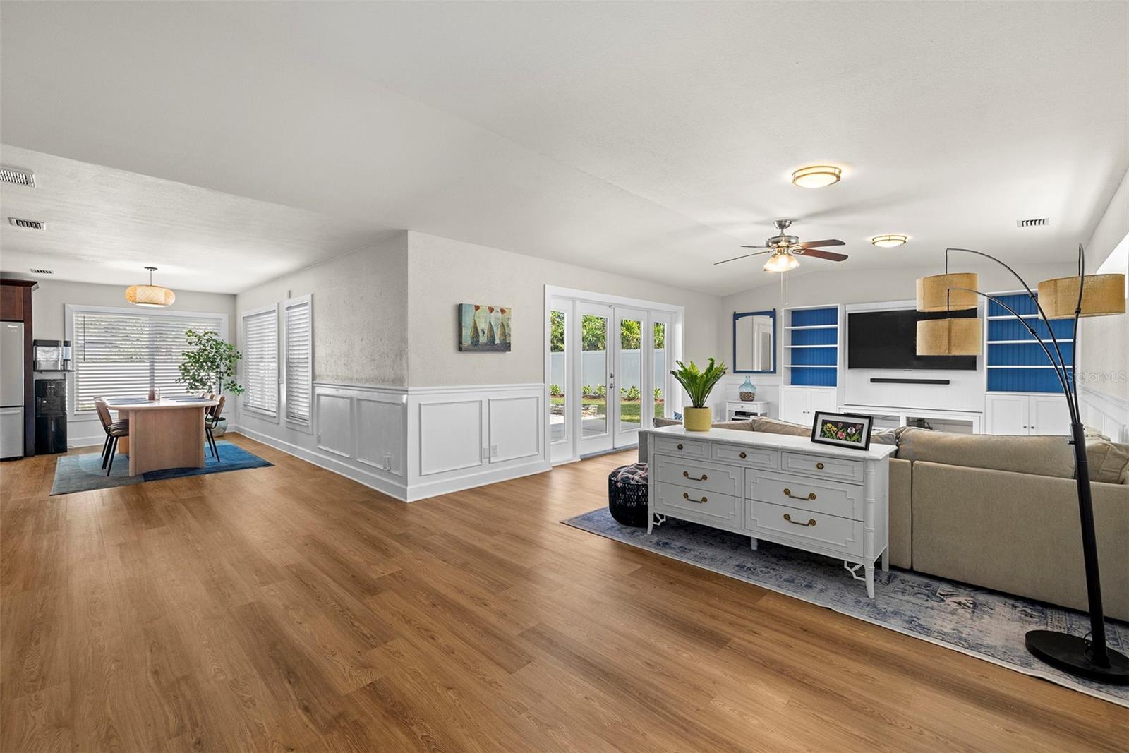 4208 W BAY VISTA AVE