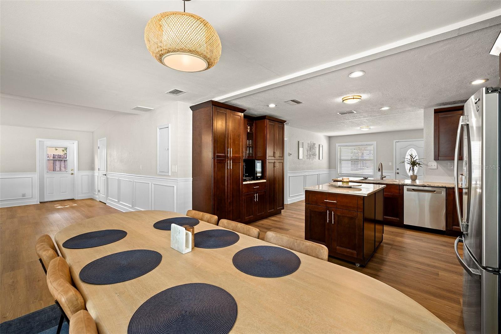 4208 W BAY VISTA AVE