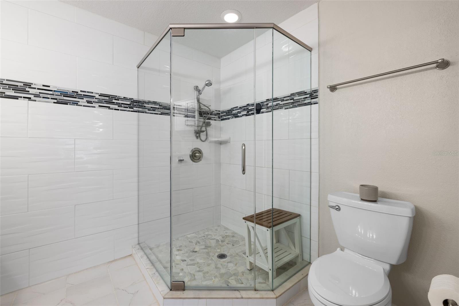 4208 W BAY VISTA AVE