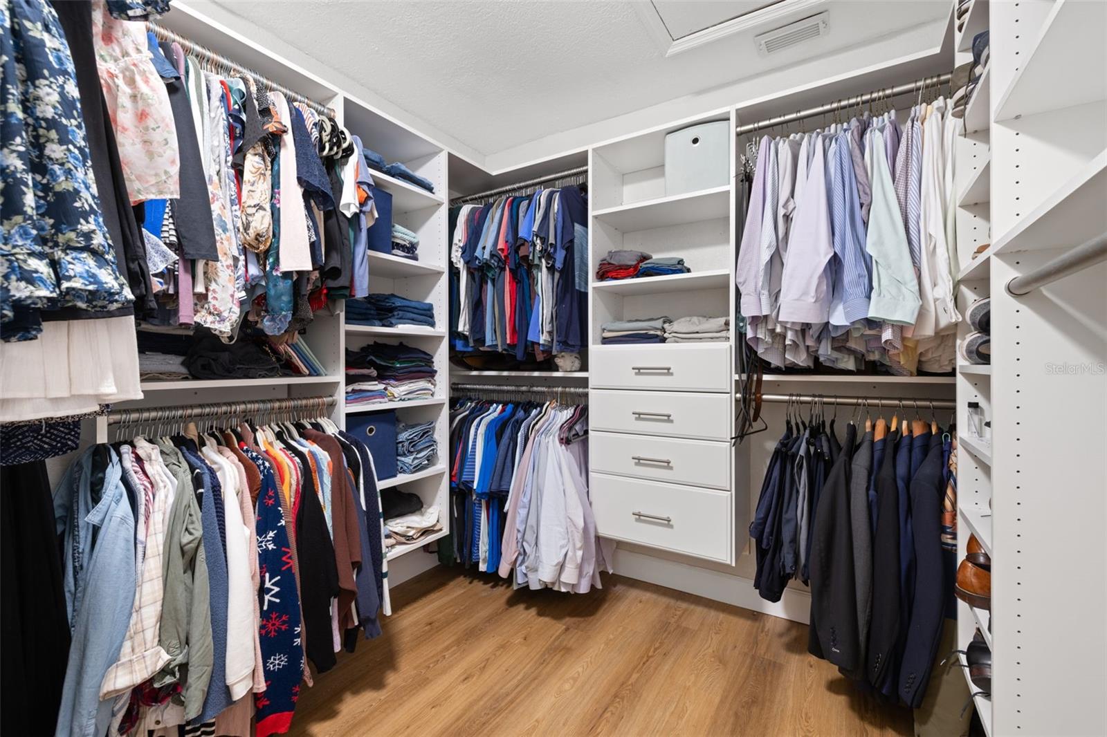 4208 W BAY VISTA AVE