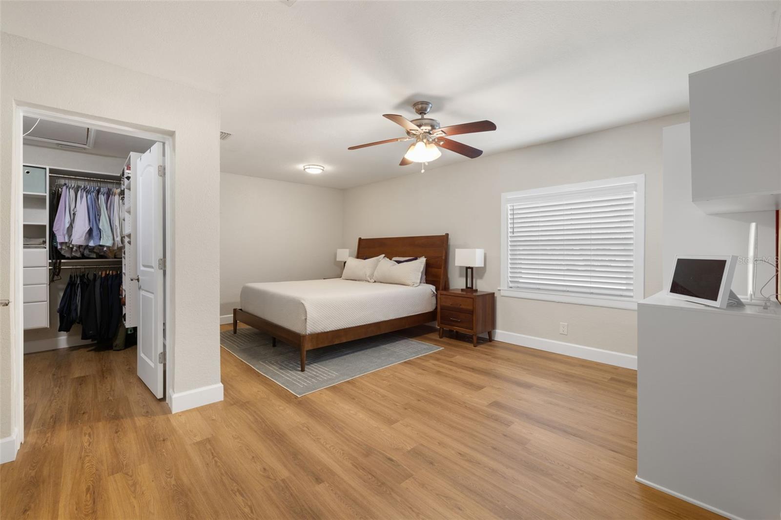 4208 W BAY VISTA AVE