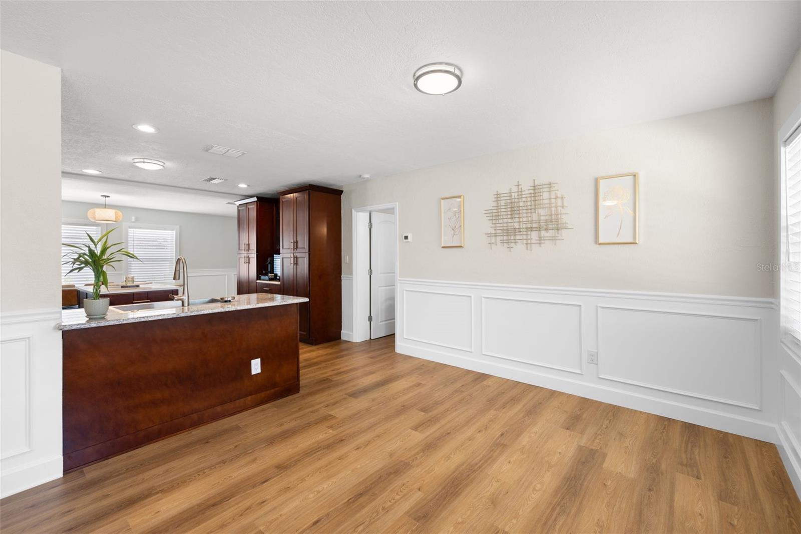 4208 W BAY VISTA AVE