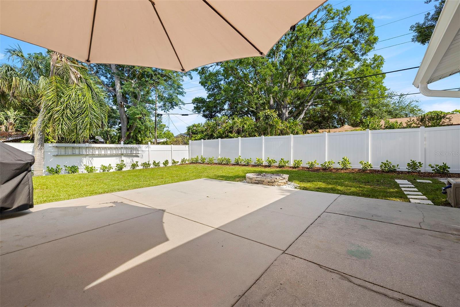 4208 W BAY VISTA AVE