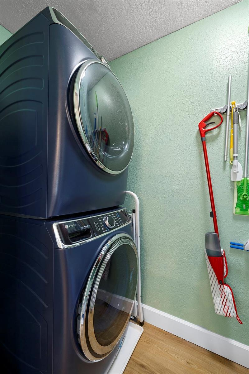 4208 W BAY VISTA AVE