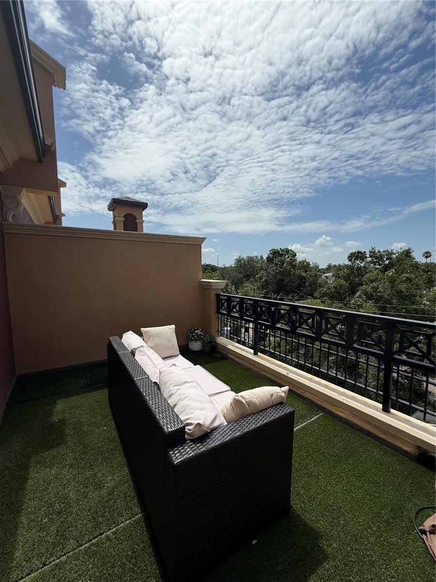2208 SOHO BAY CT