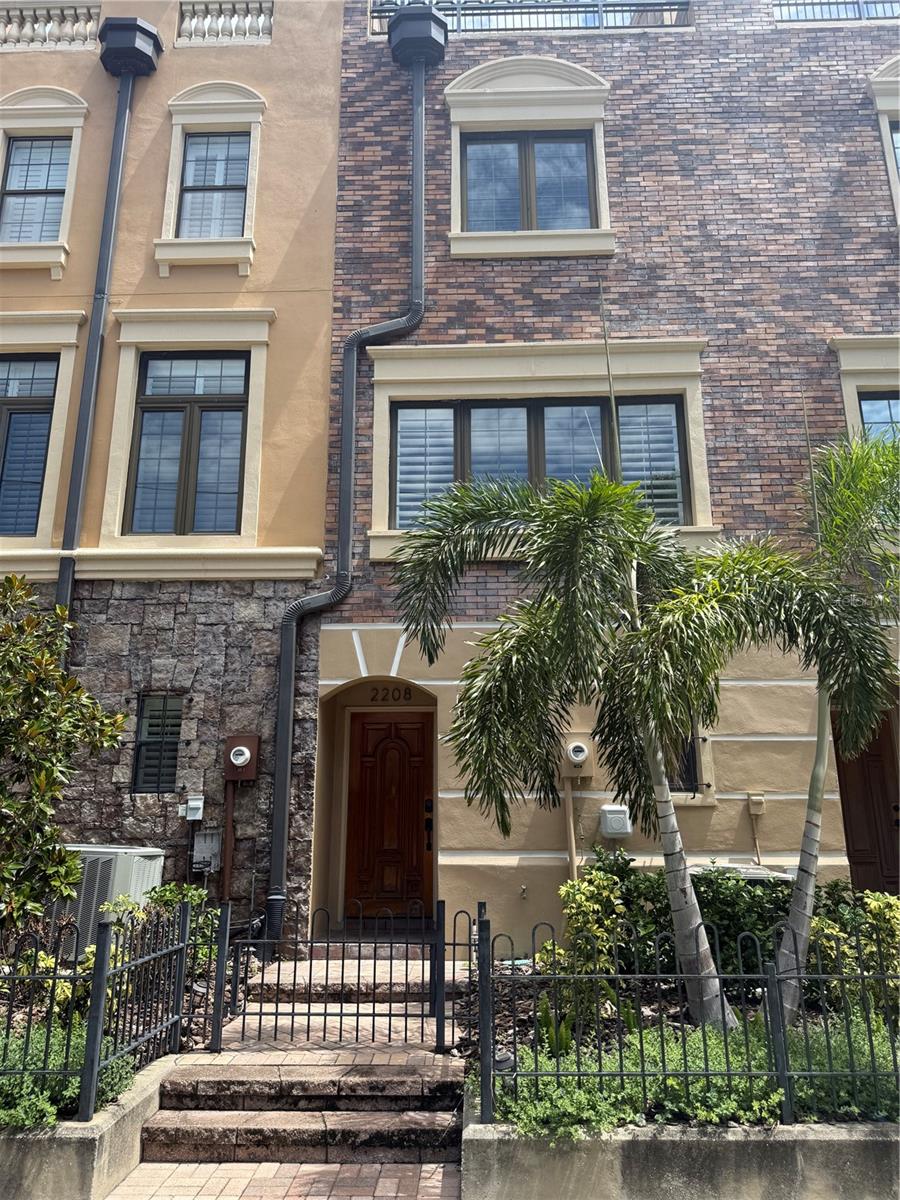 2208 SOHO BAY CT