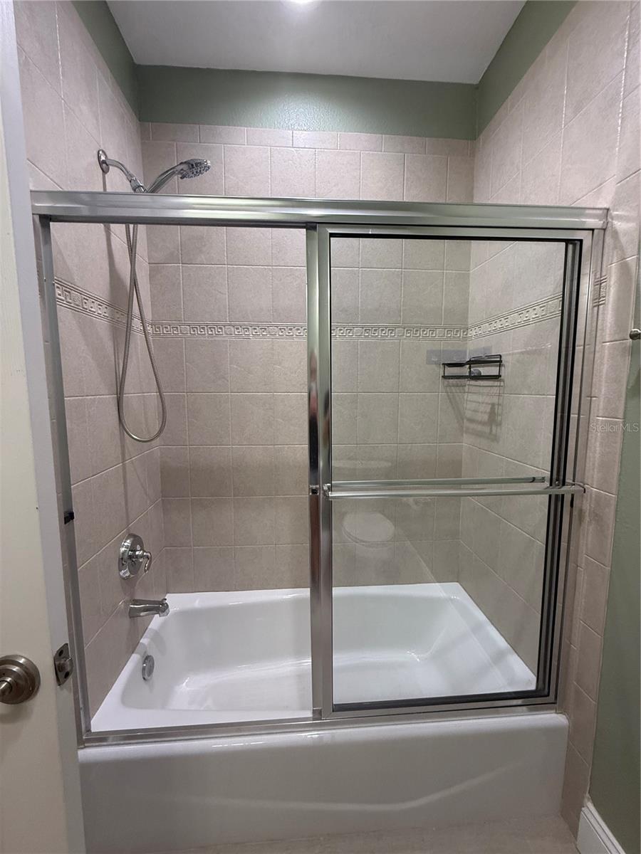 2208 SOHO BAY CT
