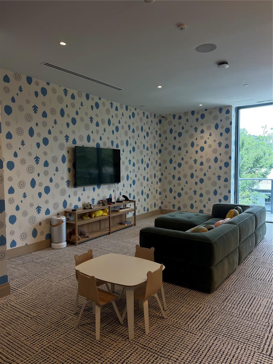 3030 W SANTIAGO ST E #4