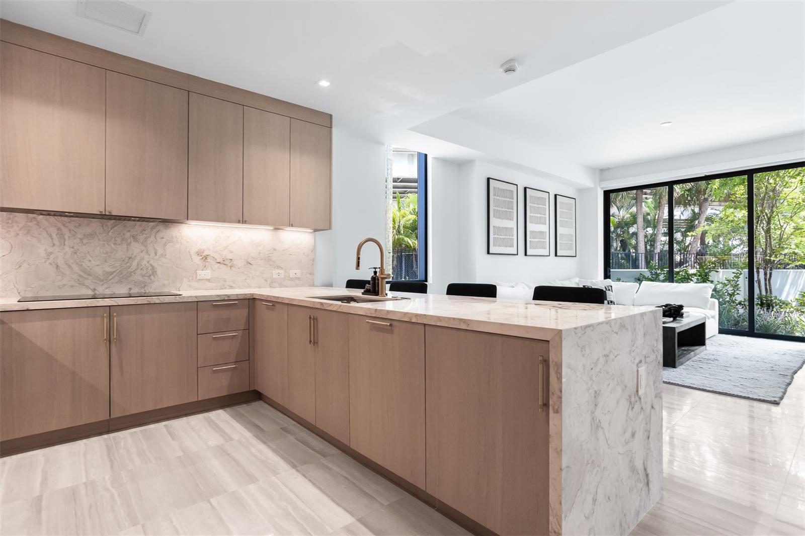 3030 W SANTIAGO ST E #4