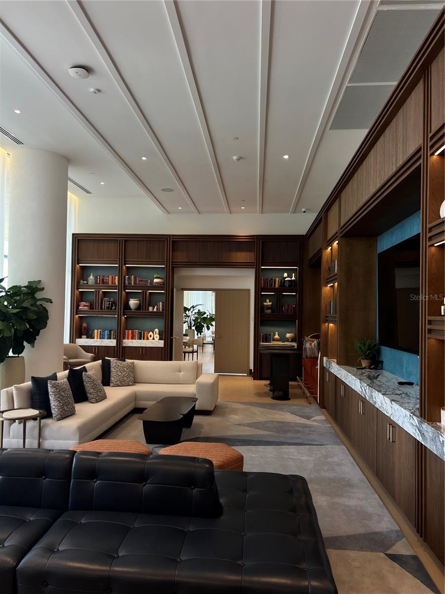 3030 W SANTIAGO ST E #4