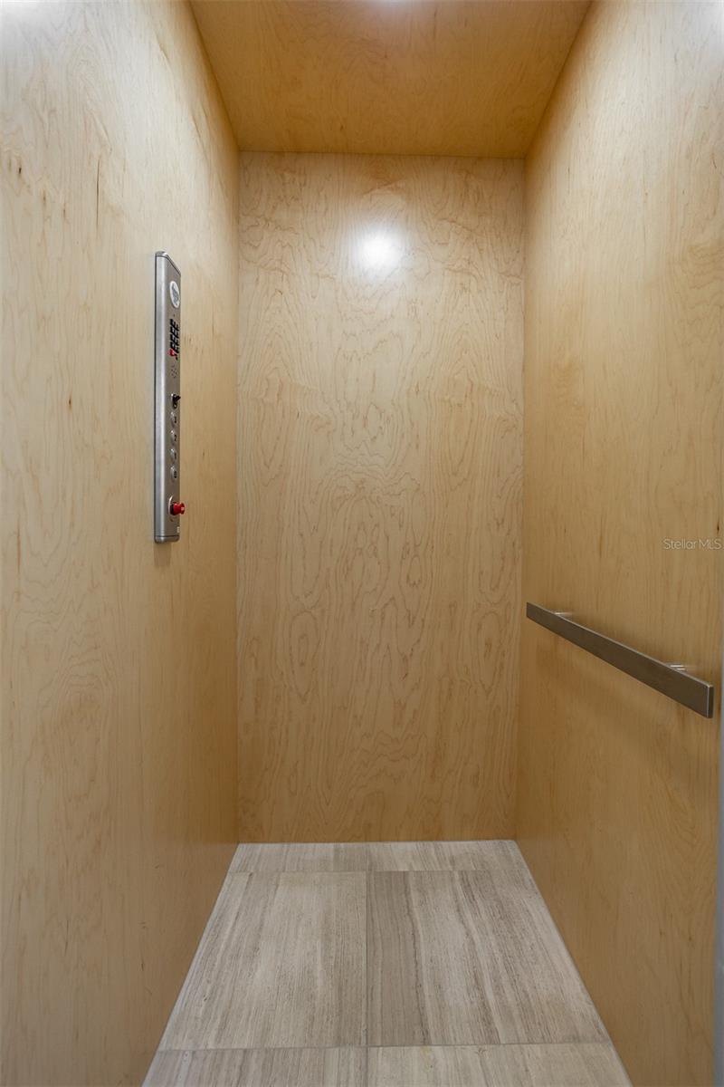 3030 W SANTIAGO ST E #4