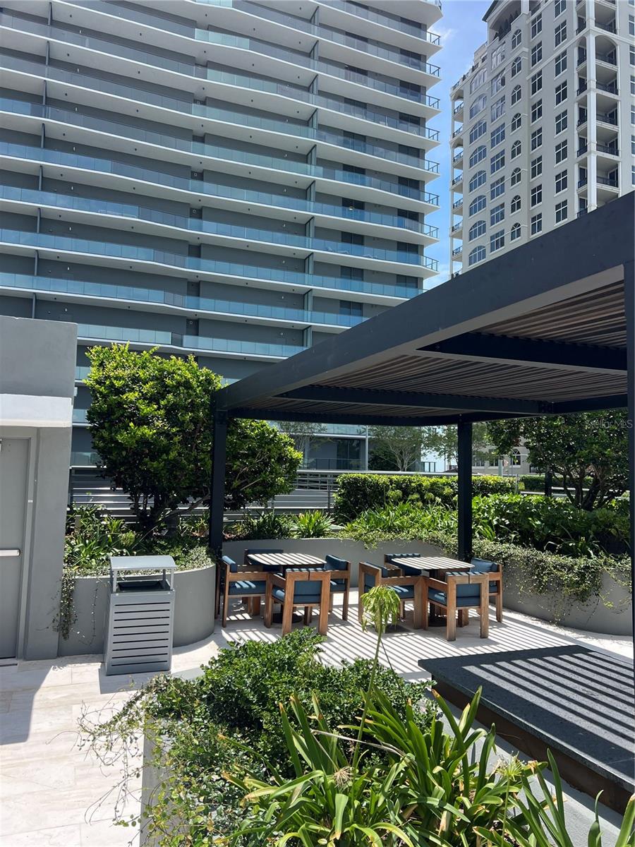 3030 W SANTIAGO ST E #4