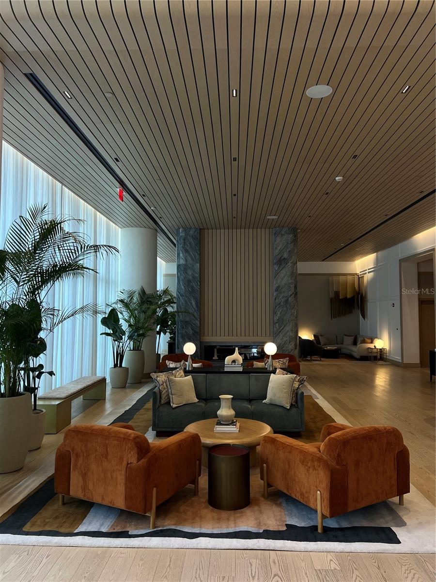 3030 W SANTIAGO ST E #4