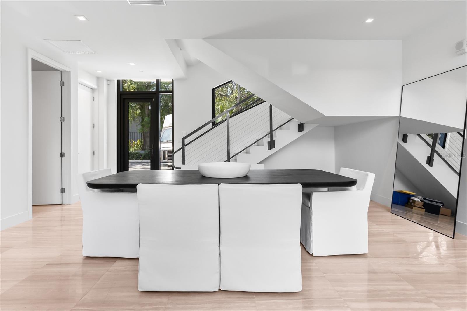 3030 W SANTIAGO ST E #4