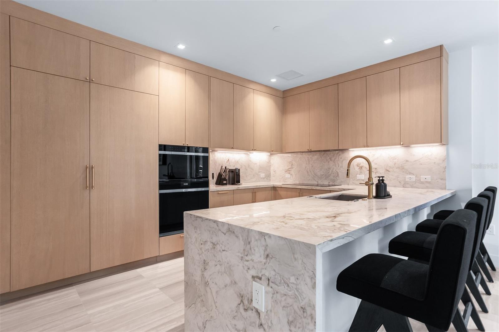 3030 W SANTIAGO ST E #4