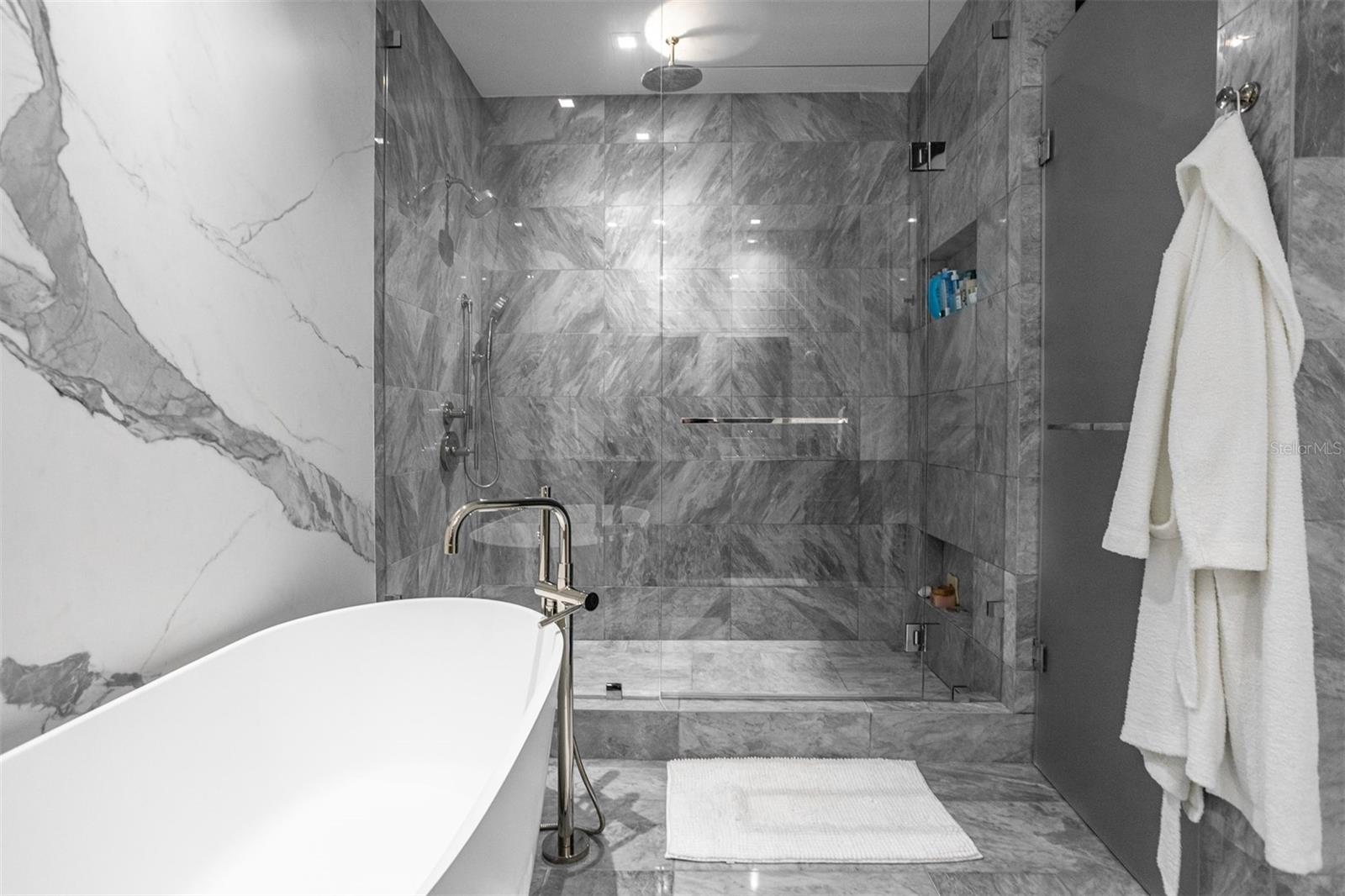 3030 W SANTIAGO ST E #4