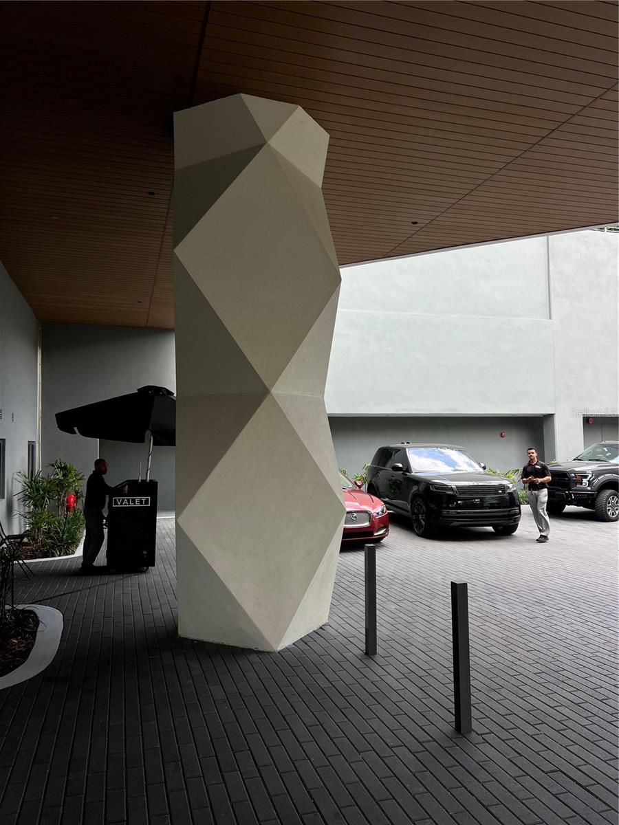 3030 W SANTIAGO ST E #4