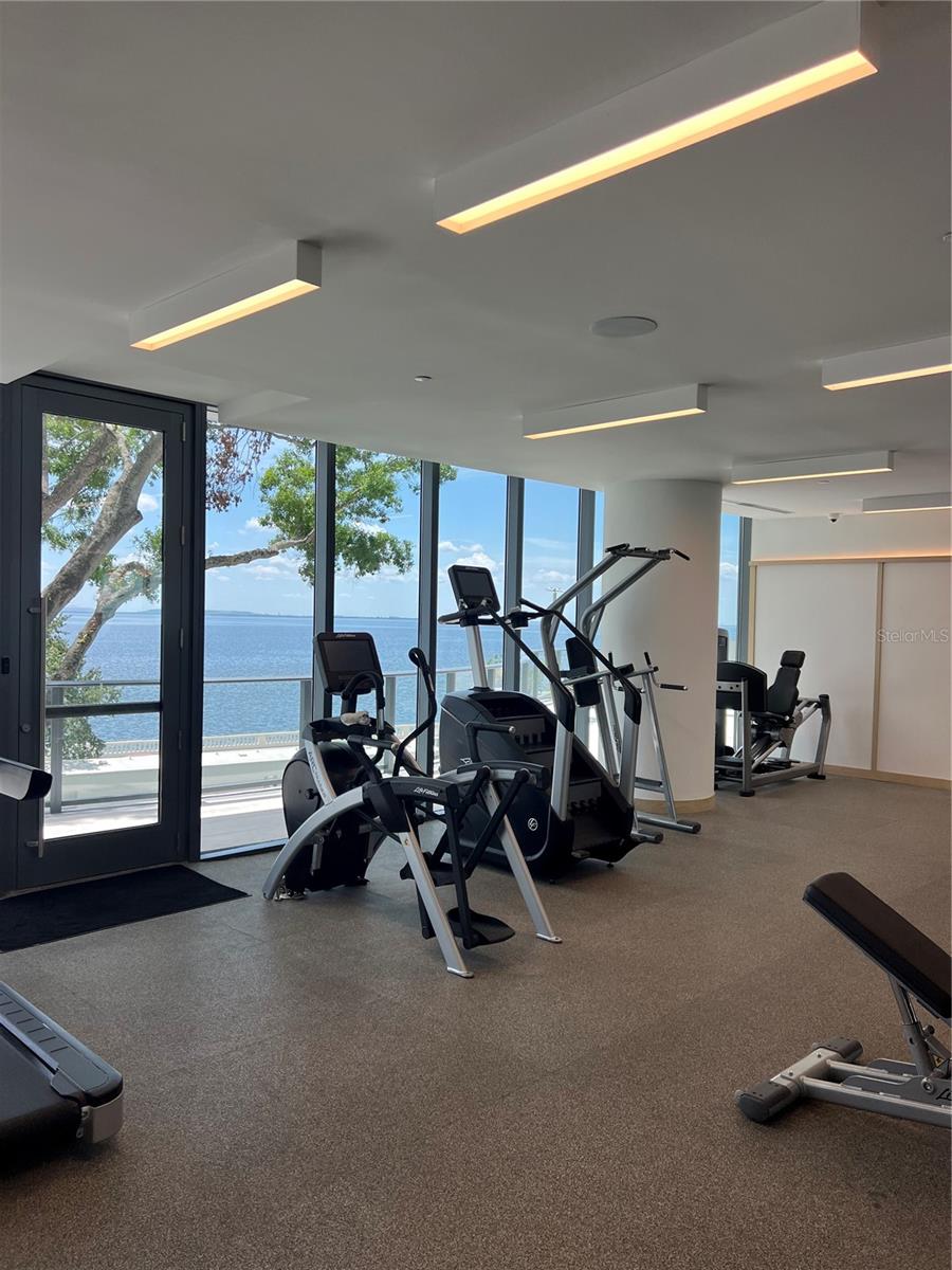 3030 W SANTIAGO ST E #4