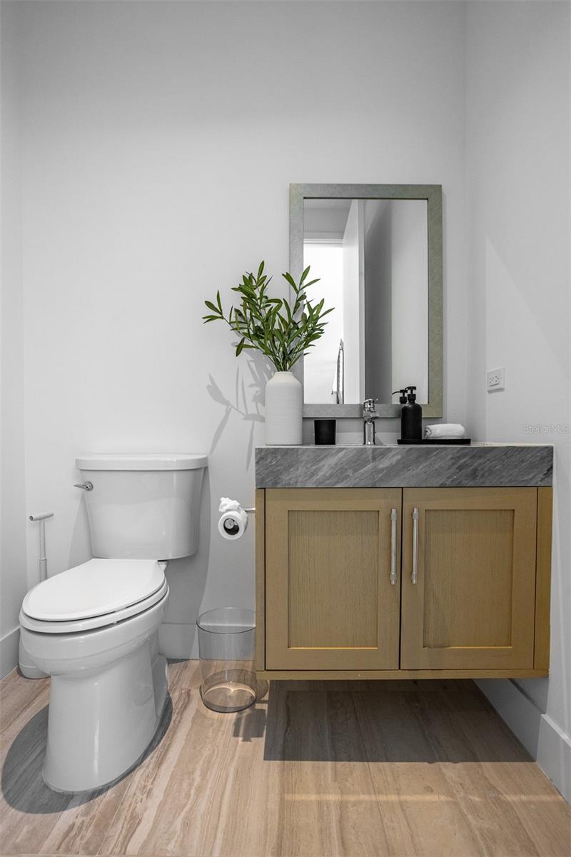 3030 W SANTIAGO ST E #4