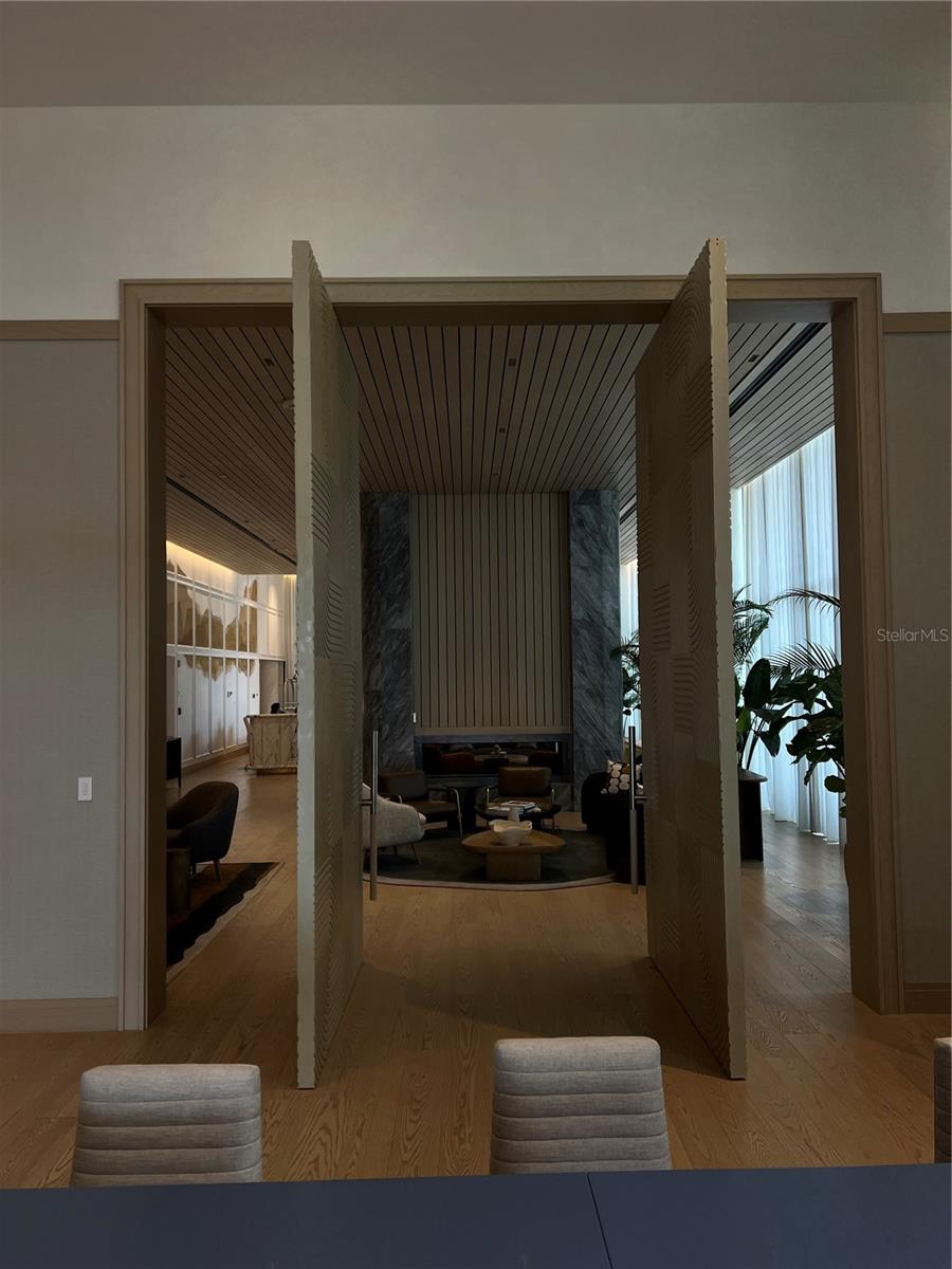 3030 W SANTIAGO ST E #4