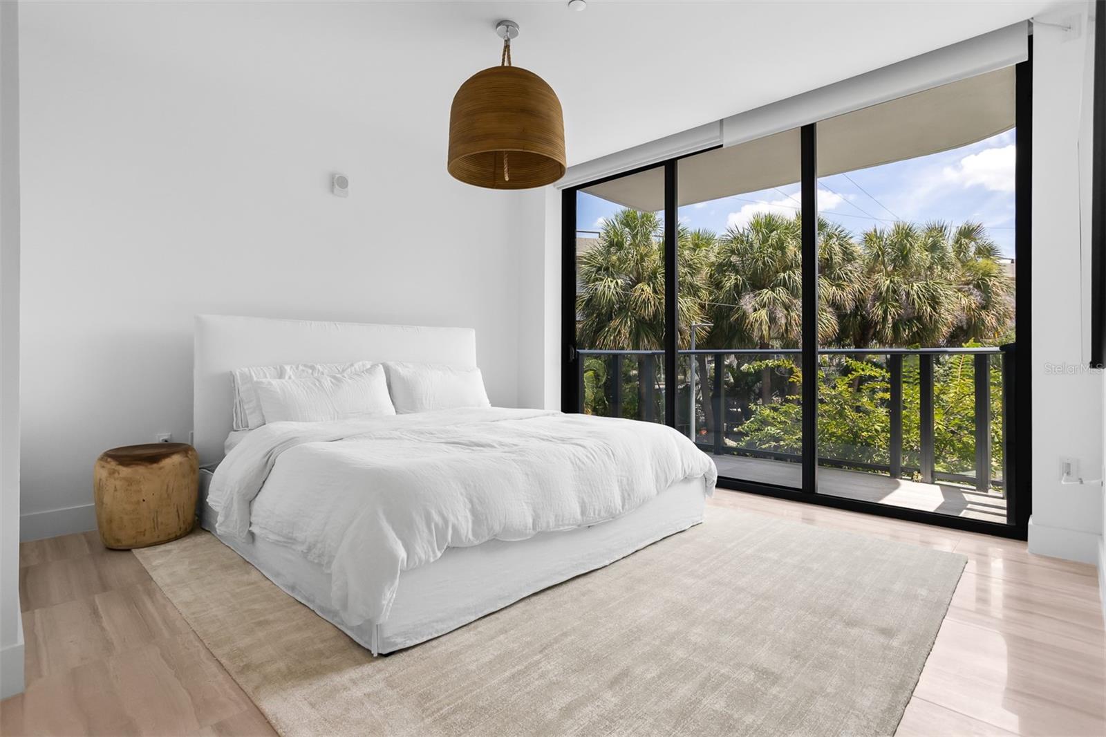 3030 W SANTIAGO ST E #4