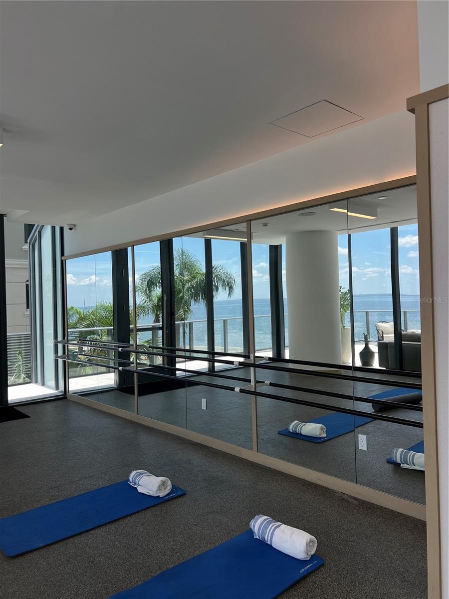 3030 W SANTIAGO ST E #4