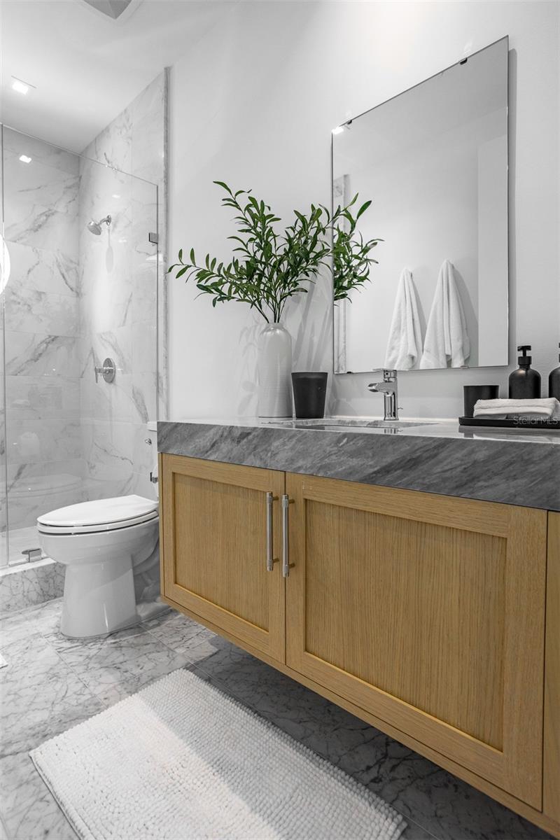 3030 W SANTIAGO ST E #4