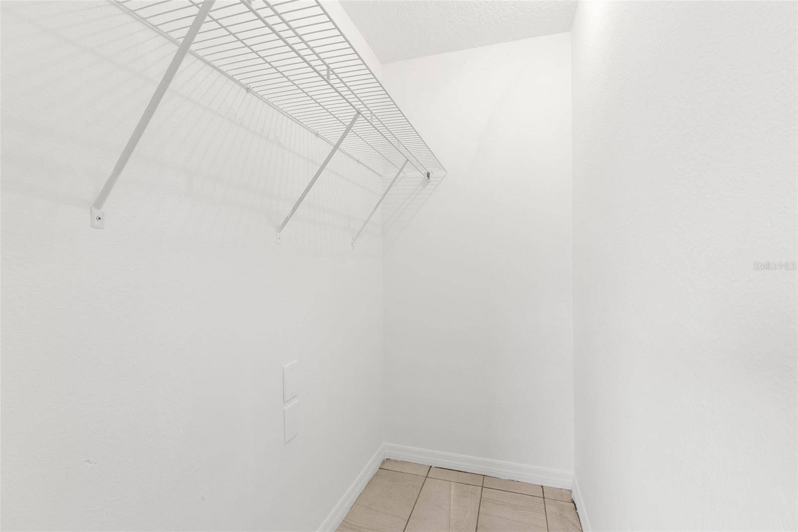 5013 TERRACE PALMS CIR #101