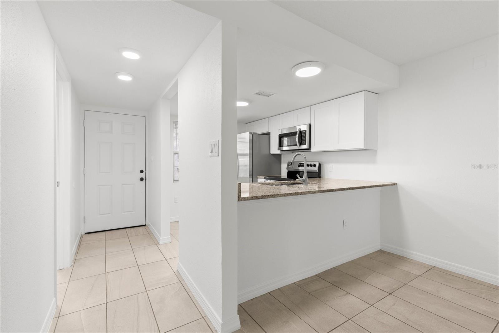 5013 TERRACE PALMS CIR #101