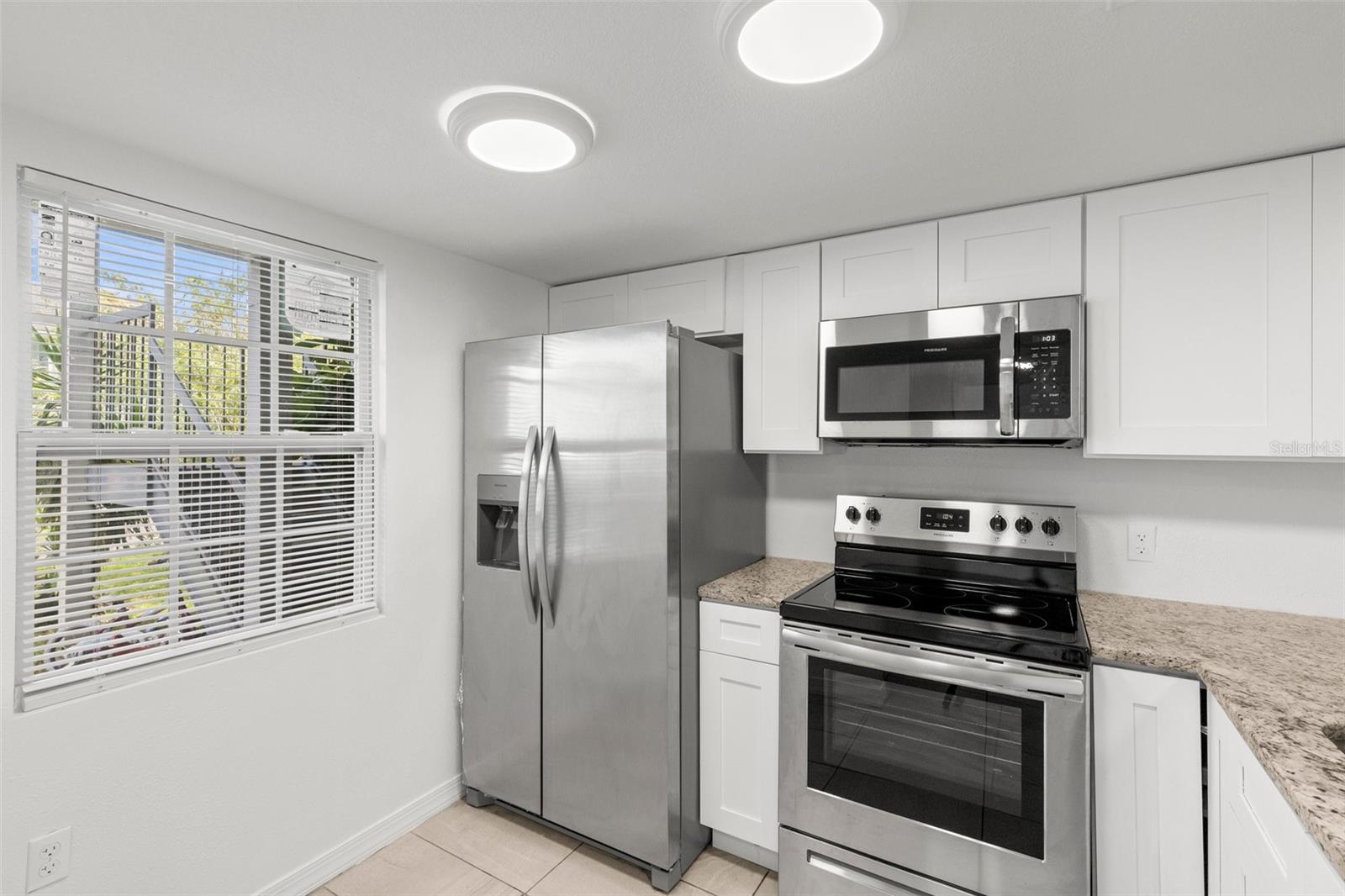 5013 TERRACE PALMS CIR #101