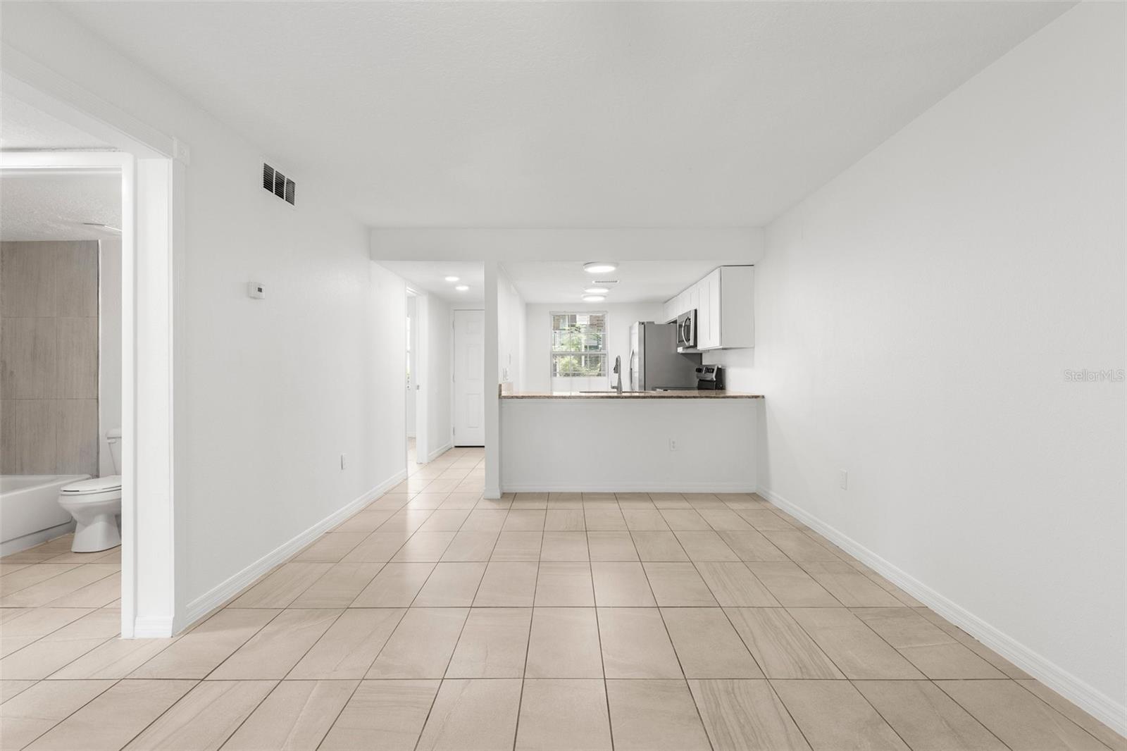 5013 TERRACE PALMS CIR #101