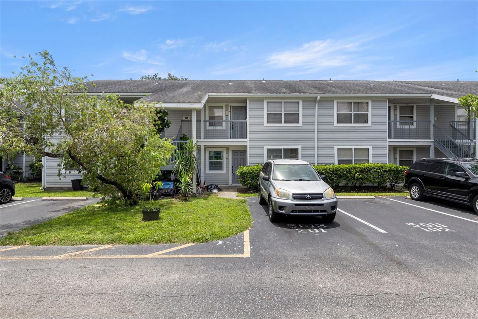 5013 TERRACE PALMS CIR #101