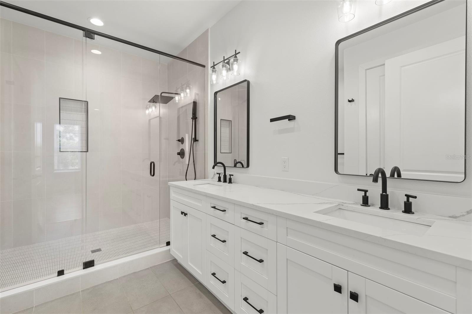 4913 N NEBRASKA AVE #5