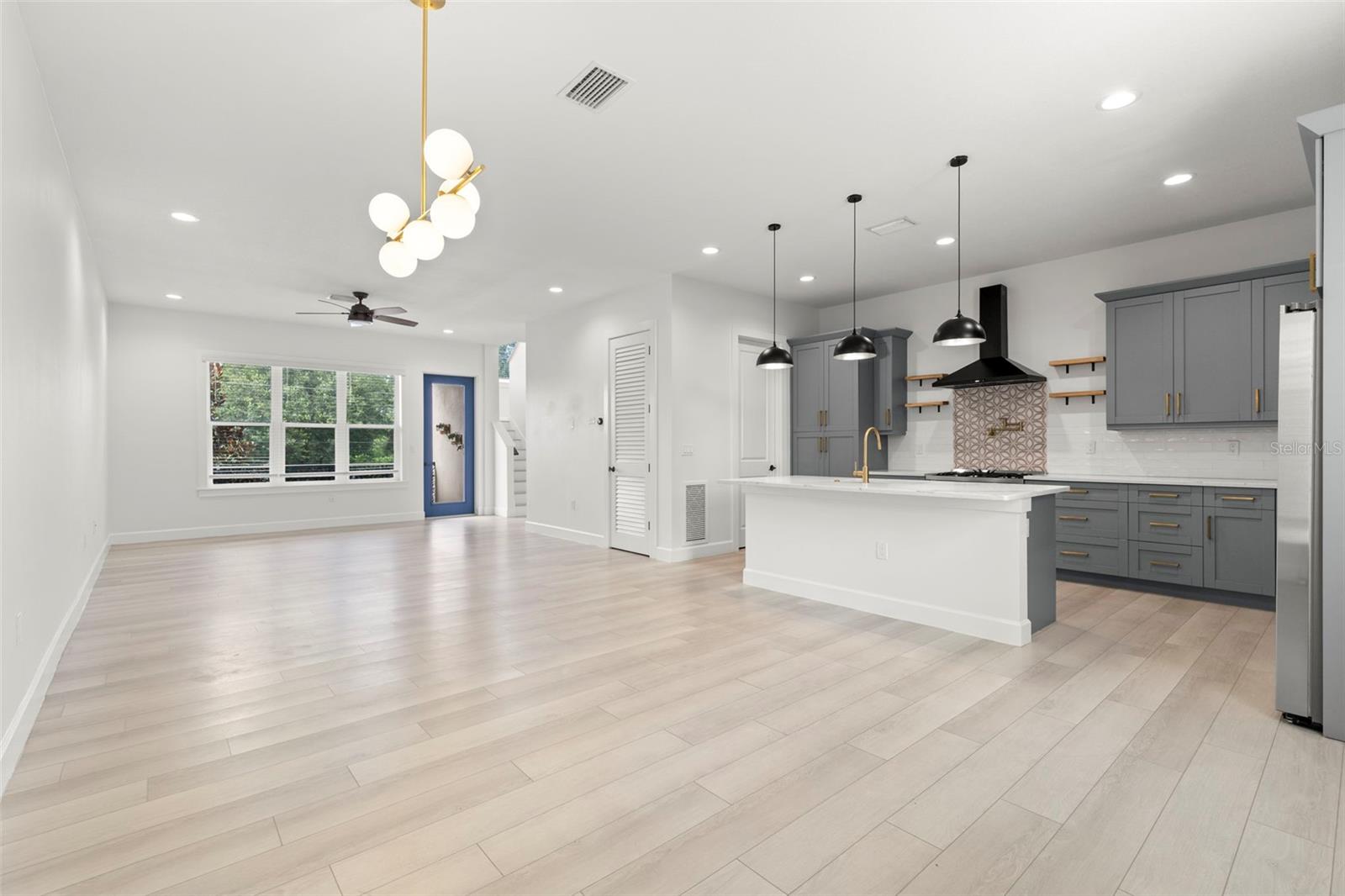 4913 N NEBRASKA AVE #5