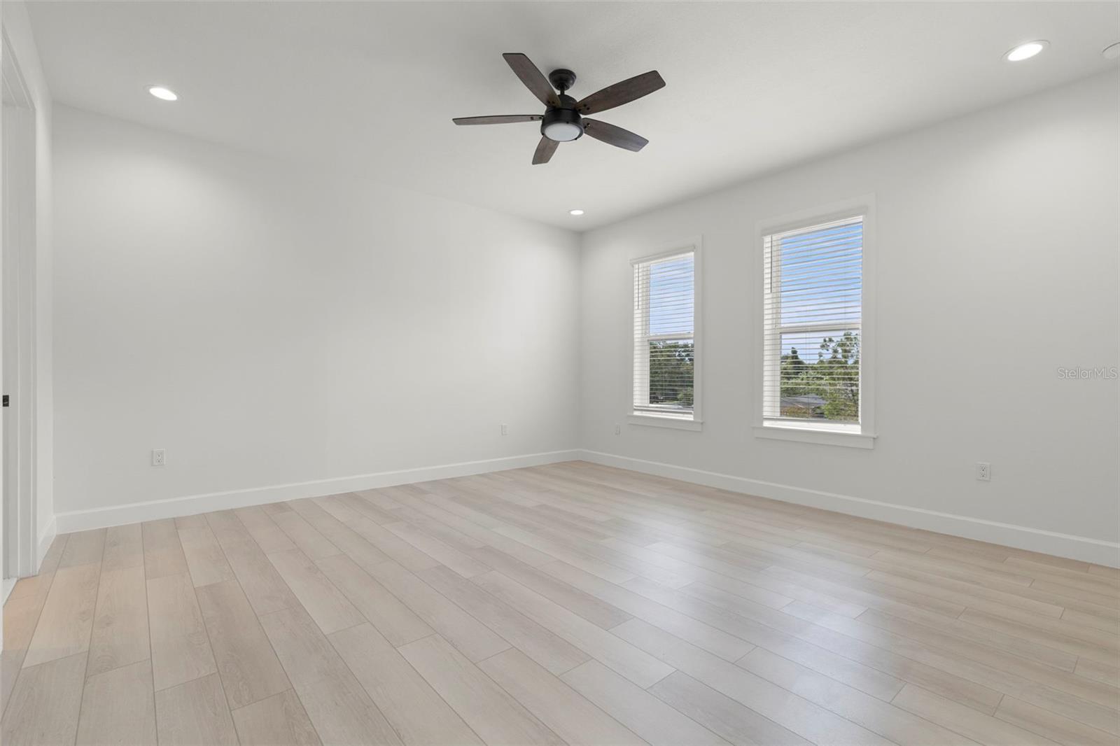 4913 N NEBRASKA AVE #5