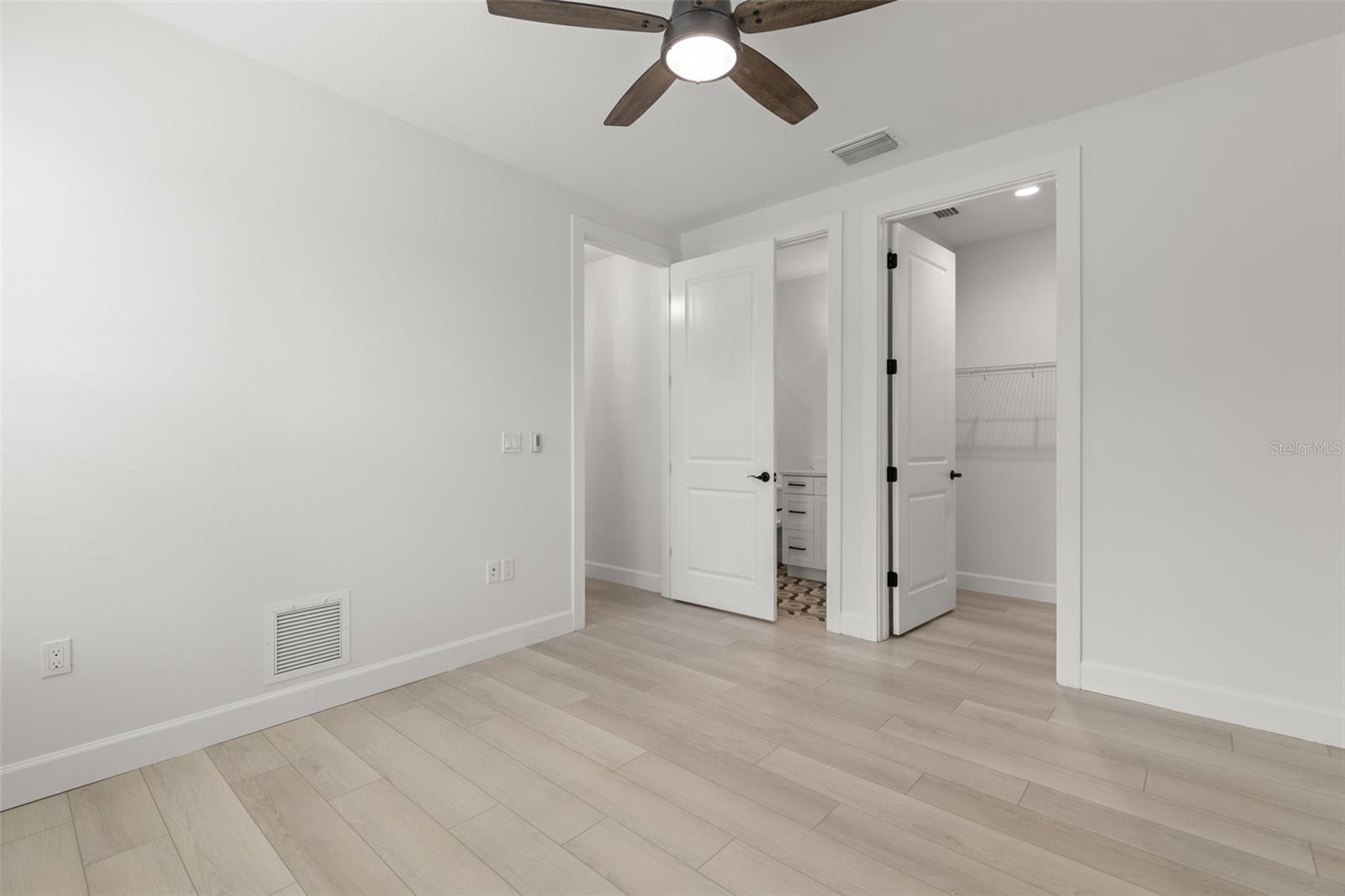 4913 N NEBRASKA AVE #5